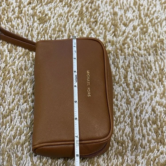 Michael Kors Tan Toiletry / cosmetic Bag - Picture 5 of 7